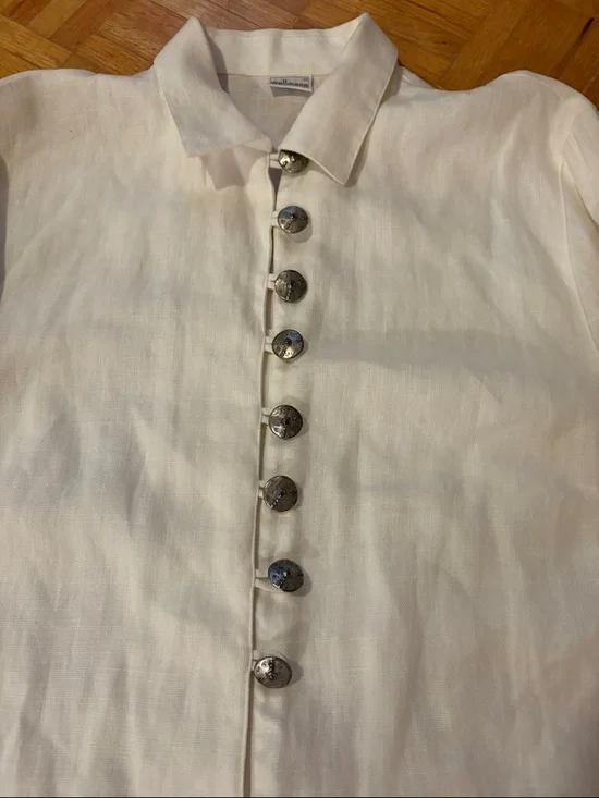 White Button-Front Linen top - Picture 2 of 16